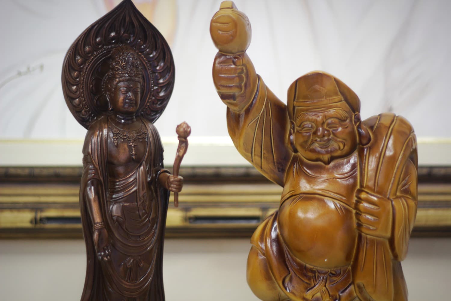 Estátuas de madeira de Kannon e Daikoku do Templo